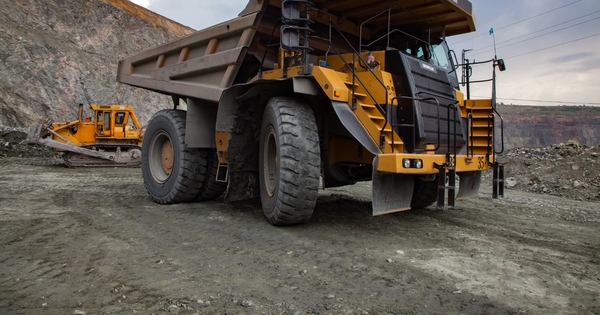 caterpillar-flags-$250m-$350m-tariff-‘cost-headwind’