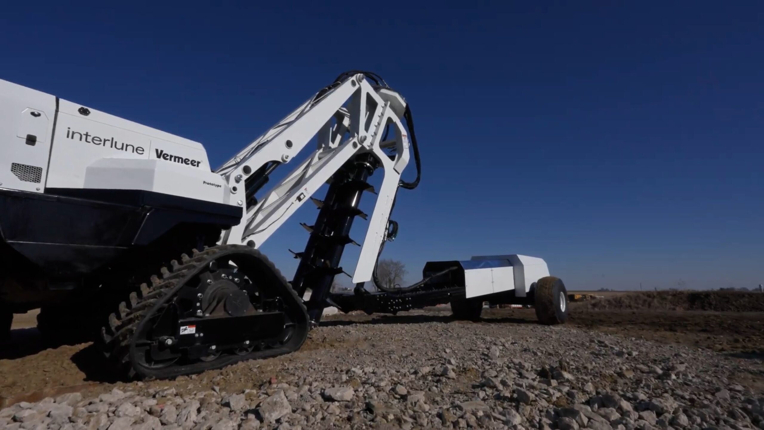 space-resources-company-interlune-unveils-full-scale-prototype-of-excavator-for-harvesting-helium-3-from-the-moon