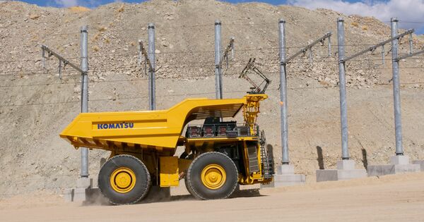 komatsu-hits-autonomous-trolley-milestone-with-battery-electric-ready-truck