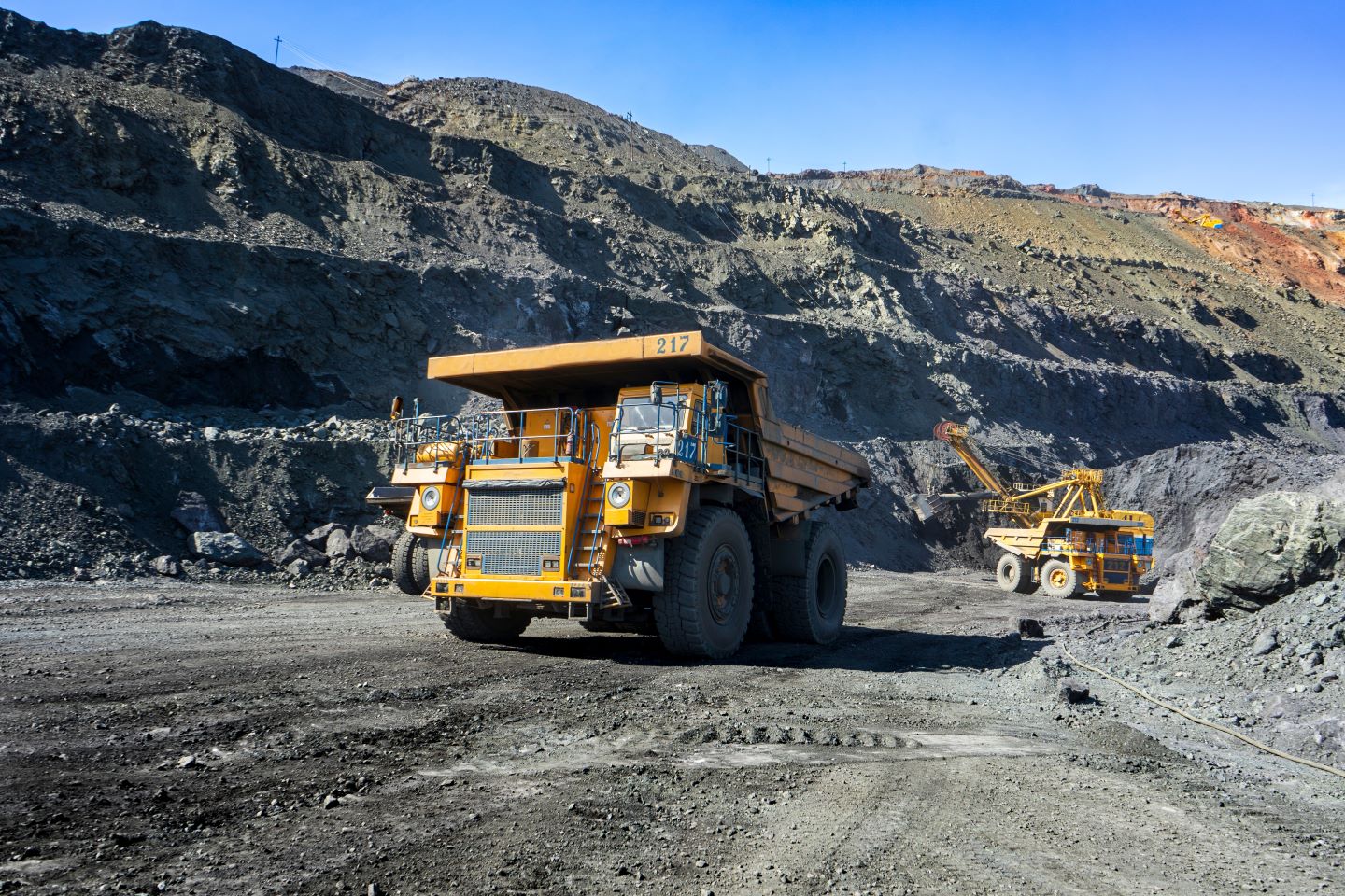 retrofitting-mining-trucks:-an-alternative-path-to-electrification