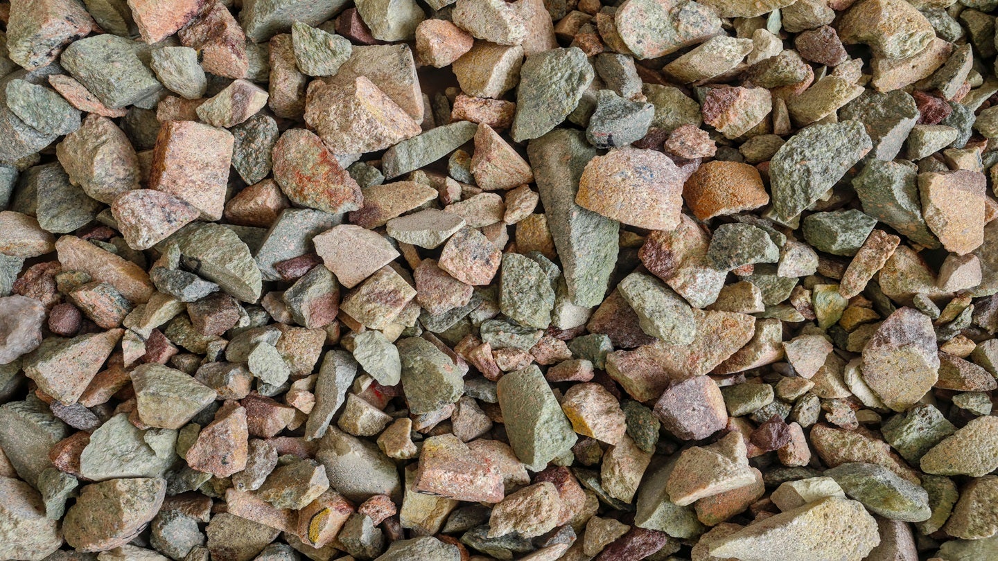 us-china-trade-truce-leaves-export-restrictions-on-rees-unresolved