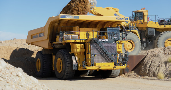 komatsu’s-$440m-reko-diq-contract