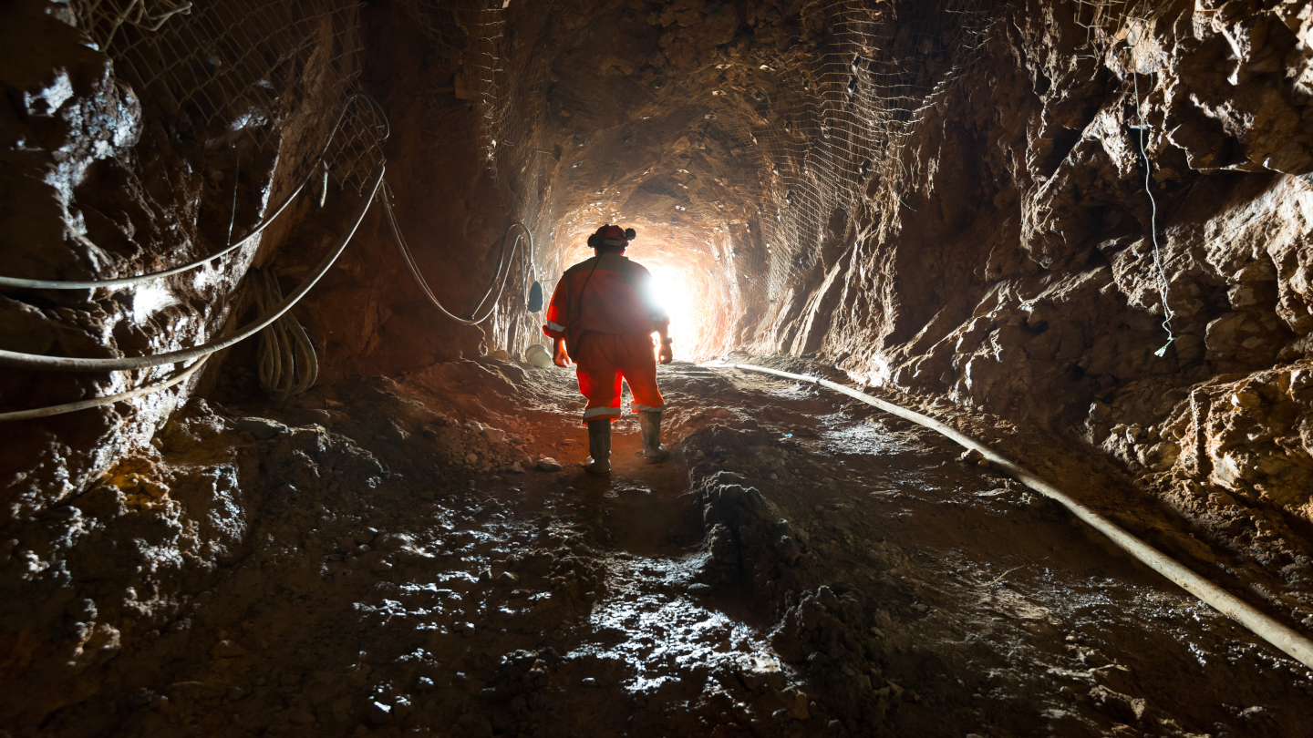 miners-rescued-from-newmont’s-canadian-gold-mine-after-ground-fall-incident