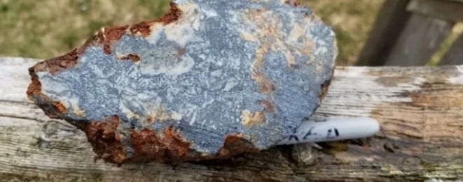 atmy-reports-“massive”antimony-bearing-stibnite-mineralization-at-bald-hill-project