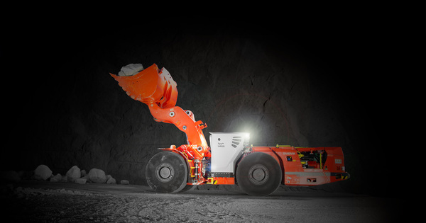 oyu-tolgoi-digs-sandvik’s-underground-loaders-and-trucks