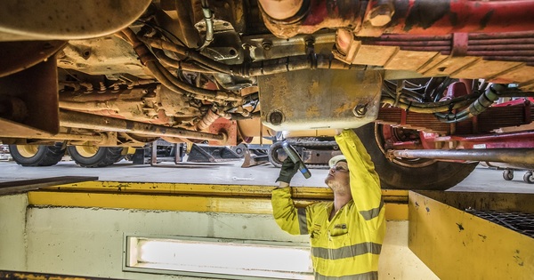 westrac-workers-walk-out-over-50-hour-week