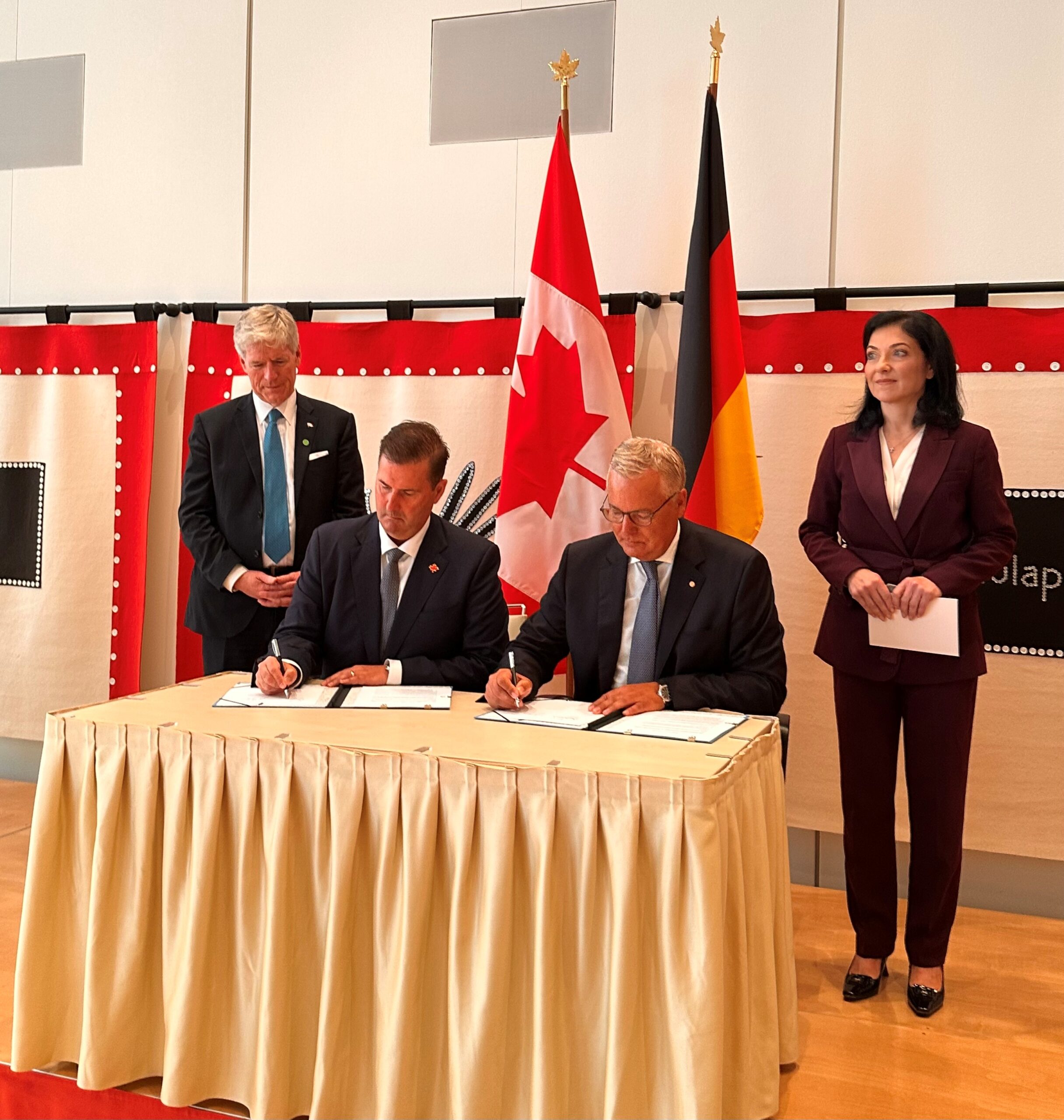 troilus-and-aurubis-sign-memorandum-of-agreement-for-long-term-copper-gold-concentrate-offtake-at-berlin-critical-minerals-mission