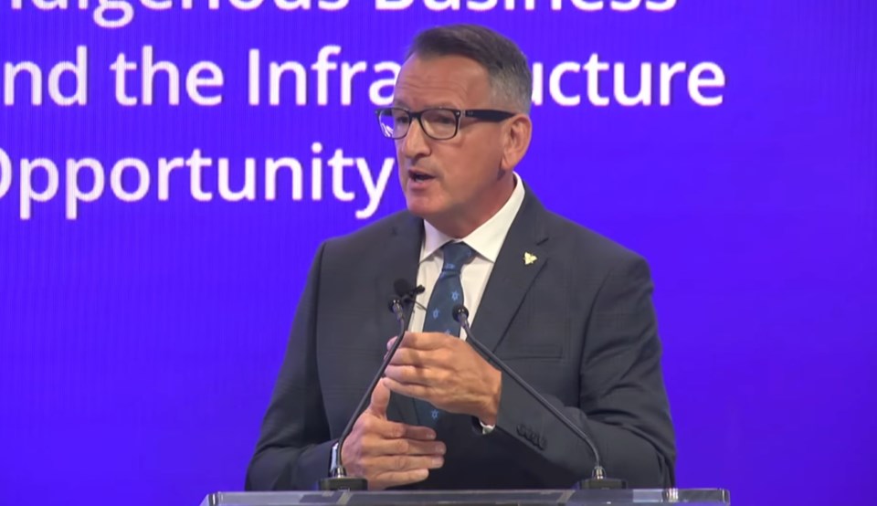 ontario-invests-$45m-for-ring-of-fire-road-access