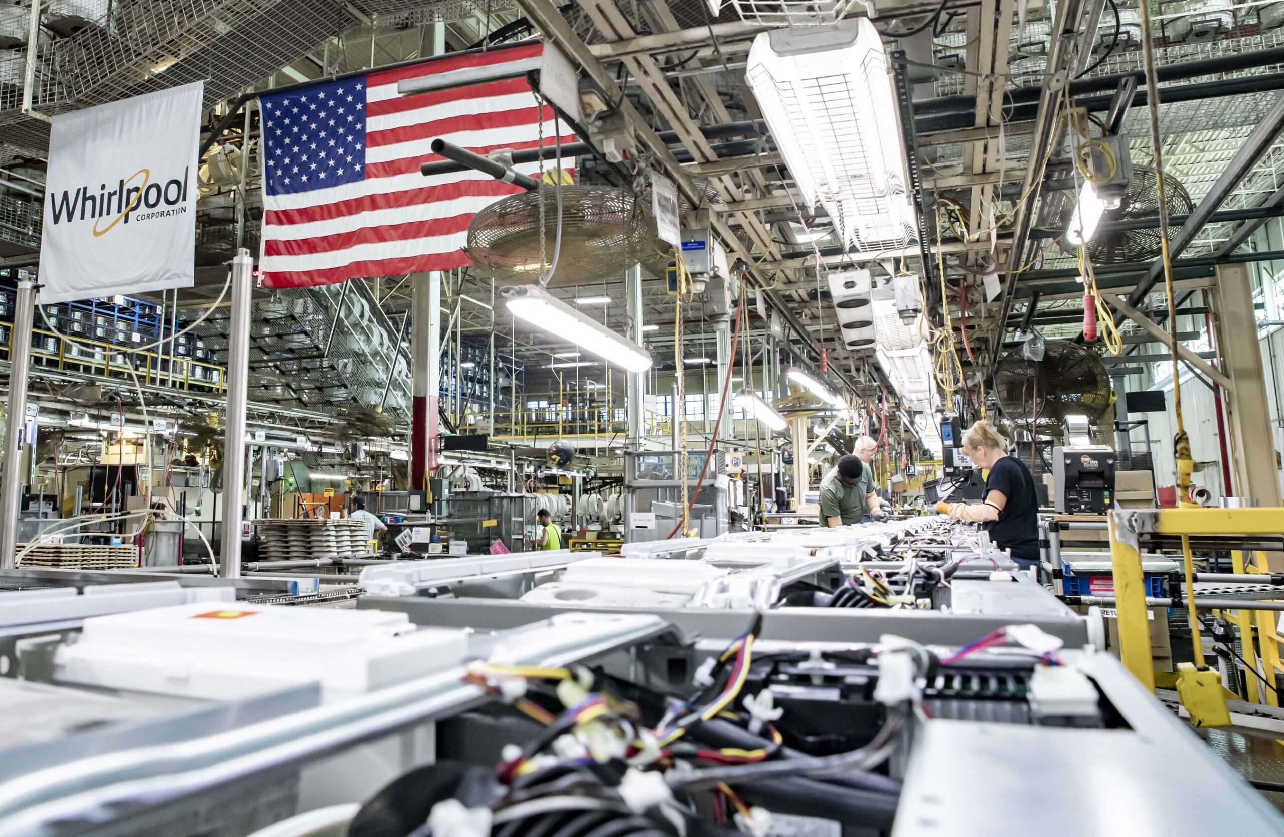 whirlpool-corporation-announces-$300-million-investment-in-us.-laundry-operations,-creating-400-600-new-jobs