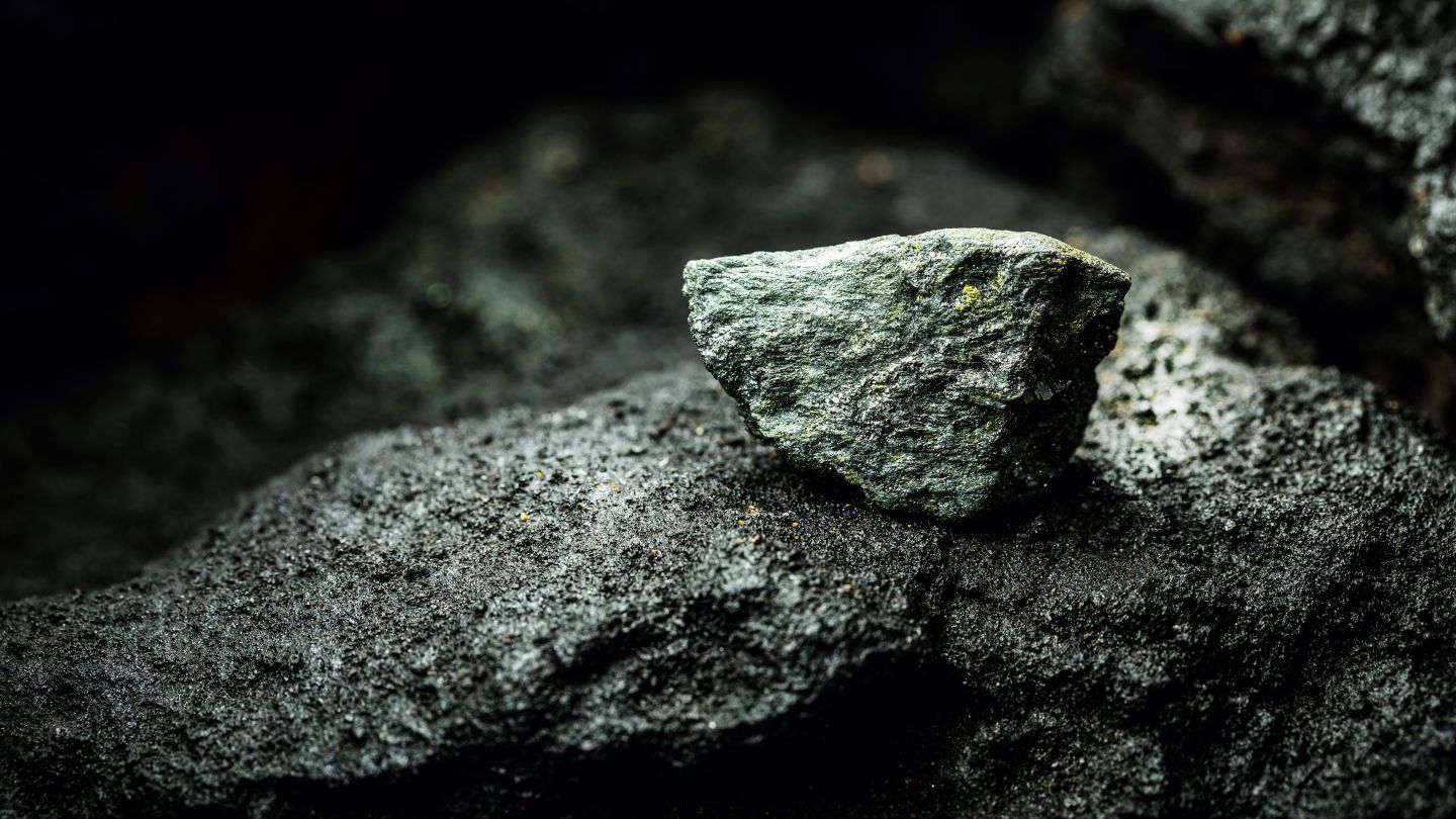 volt-signs-funding-deal-to-advance-bunyu-graphite-mine-in-tanzania