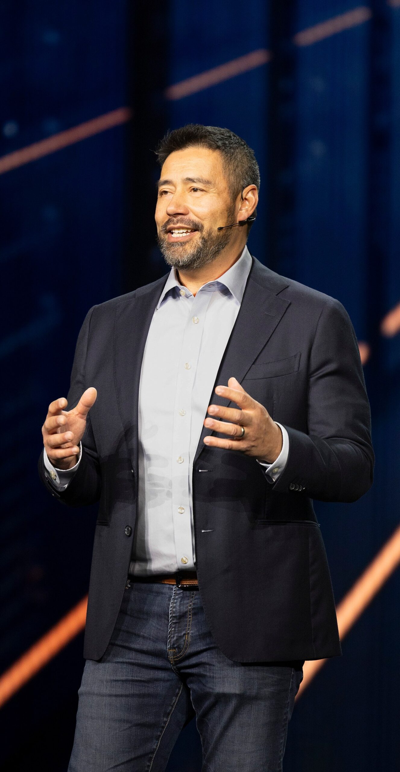 caterpillar-unveils-ai-powered-future-and-invests-in-the-workforce-building-it