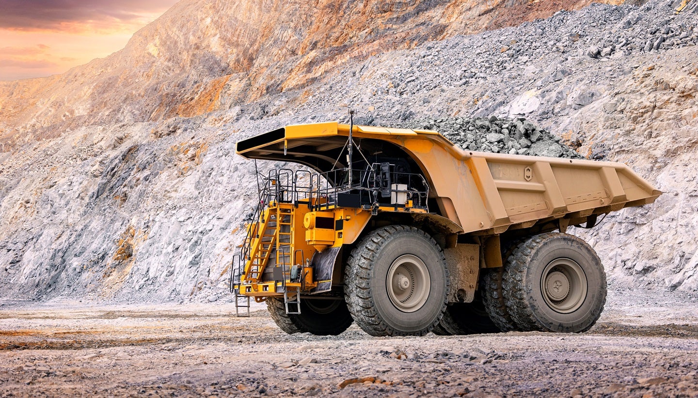 gold-resource-enters-plan-of-merger-with-goldgroup-mining