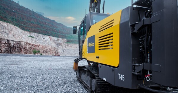 how-this-epiroc-drill-was-developed-for-a-new-generation-of-operators