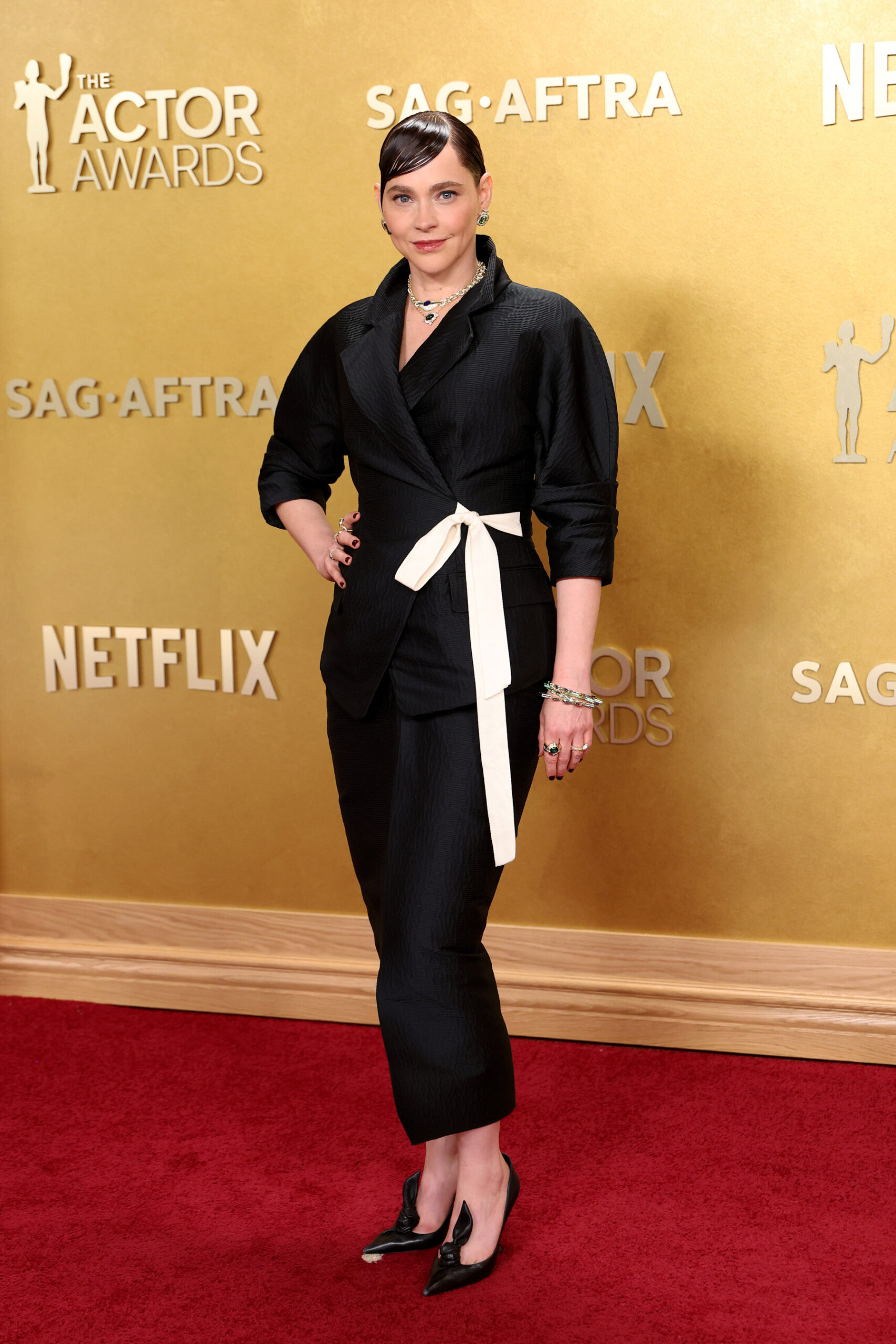 the-pitt-stars-fiona-dourif-and-alexandra-metz-shine-in-lagos-jewelry-at-the-32nd-annual-actor-awards